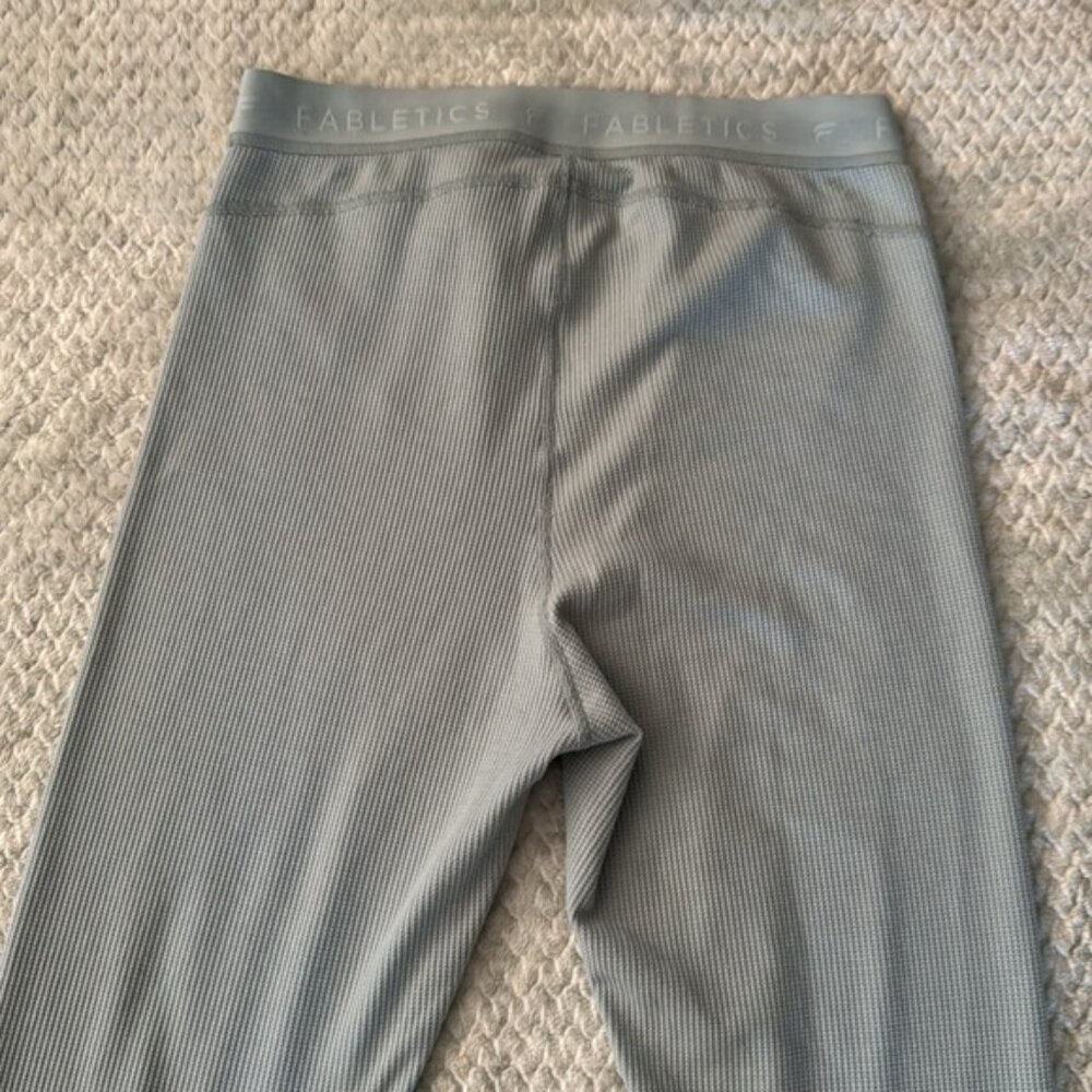 Fabletics Active Set Aqua - Picture 10 of 11